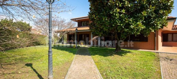 5 غرف نوم فيلا في Rivoli, Italy رقم 324060 5