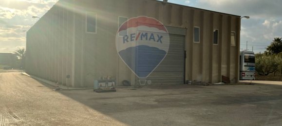 480m² Commercial property in Niscemi, Italy No. 156819 2