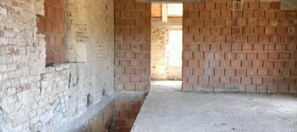 3 bedrooms Villa in Terre Roveresche, Italy No. 84291 23