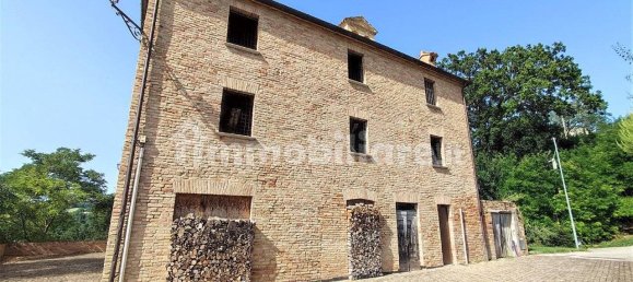 3 bedrooms Villa in Terre Roveresche, Italy No. 84291 8