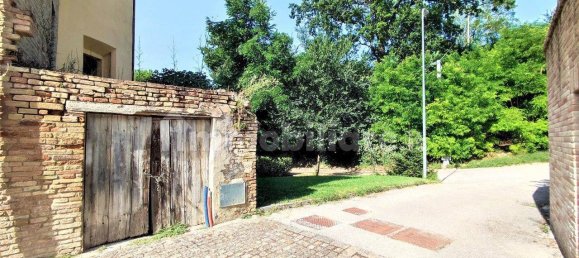 3 bedrooms Villa in Terre Roveresche, Italy No. 84291 14