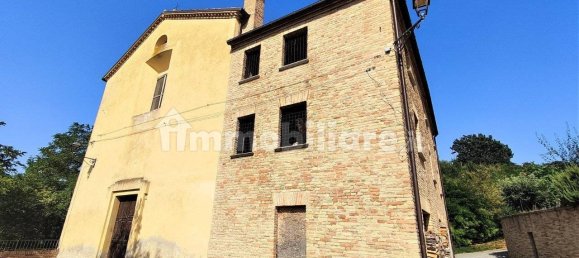 3 bedrooms Villa in Terre Roveresche, Italy No. 84291 3