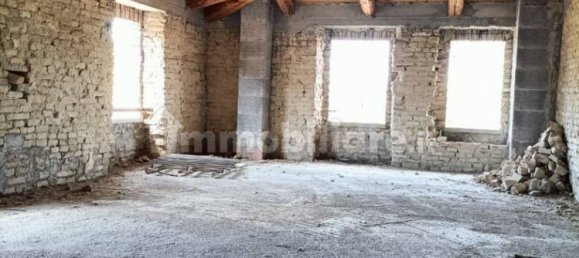 3 bedrooms Villa in Terre Roveresche, Italy No. 84291 22