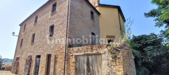 3 bedrooms Villa in Terre Roveresche, Italy No. 84291 9