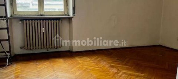 2 bedrooms Apartment in Pavia, Italy No. 6490 2