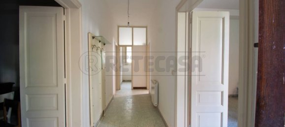 4 bedrooms House in Messina, Italy No. 141579 4