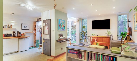 3 bedrooms House in London, United Kingdom No. 13941 2