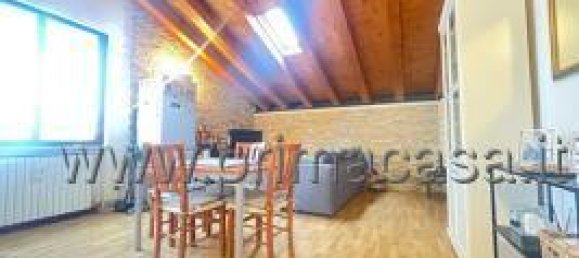 2-salle Appartement à Dolcè, Italy No. 15298 20