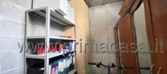 2-salle Appartement à Dolcè, Italy No. 15298 51