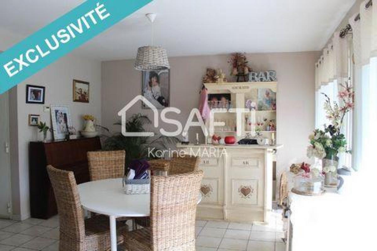 2 bedrooms Apartment in Aubagne, France No. 15333