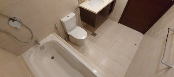 Apartamento de 2 dormitorios en Corniche Road, UAE No. 5063 13