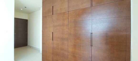 Apartamento de 2 dormitorios en Corniche Road, UAE No. 5063 12