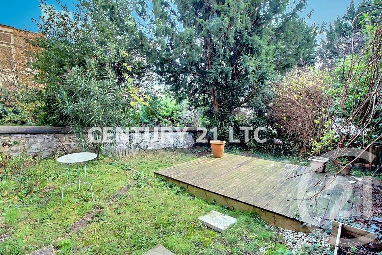 2 bedrooms Apartment in Saint-Maurice, France No. 165688