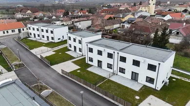 5 rooms House in Retz, Austria No. 109428