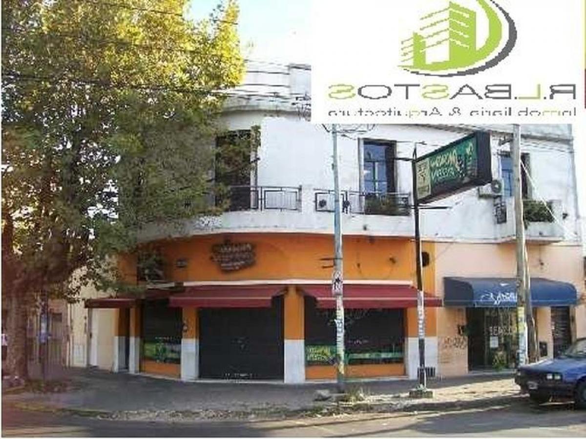 3 bedrooms House in Lanus, Argentina No. 6723