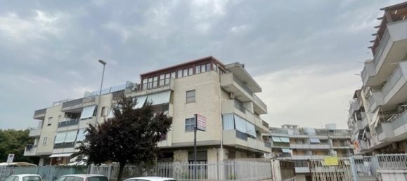 Garage à Foggia, Italy 32m² No. 68032 5