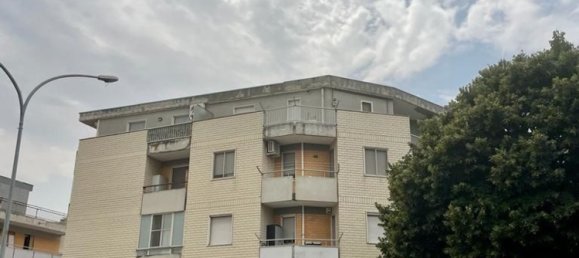 Garage à Foggia, Italy 32m² No. 68032 4