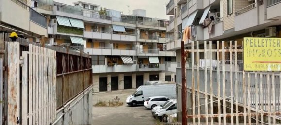 Garage à Foggia, Italy 32m² No. 68032 6