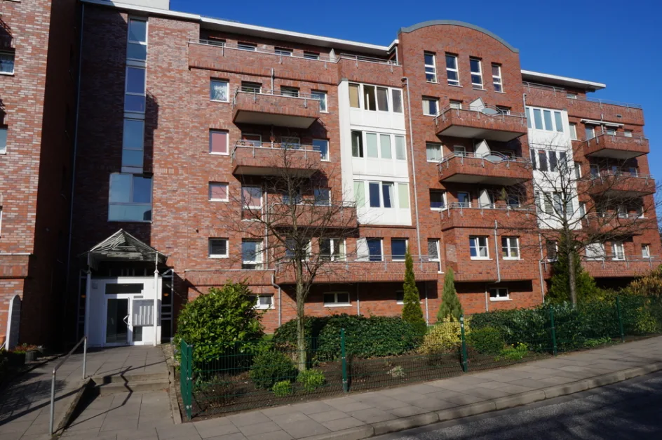 Квартира с 2 комнатами в Бергедорф, Германия № 300949