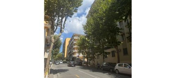 29m² Commercial property in Naples, Italy No. 275939 2
