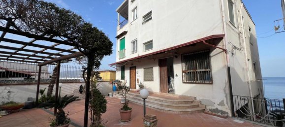 8 rooms Villa in Bacoli, Italy No. 57448 2