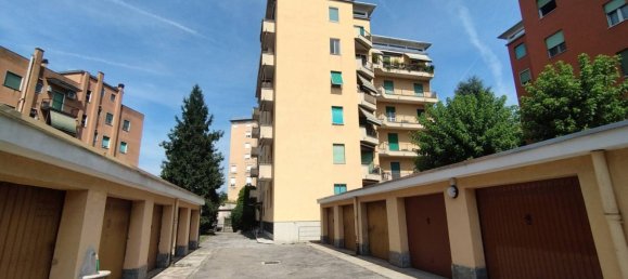 Квартира с 3 спальнями в Ро, Италия № 334624 2