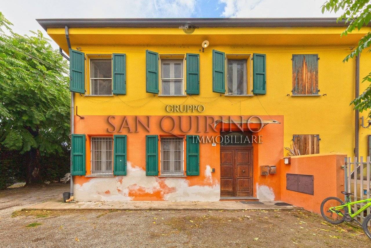 2 bedrooms Apartment in Novellara, Italy No. 332963