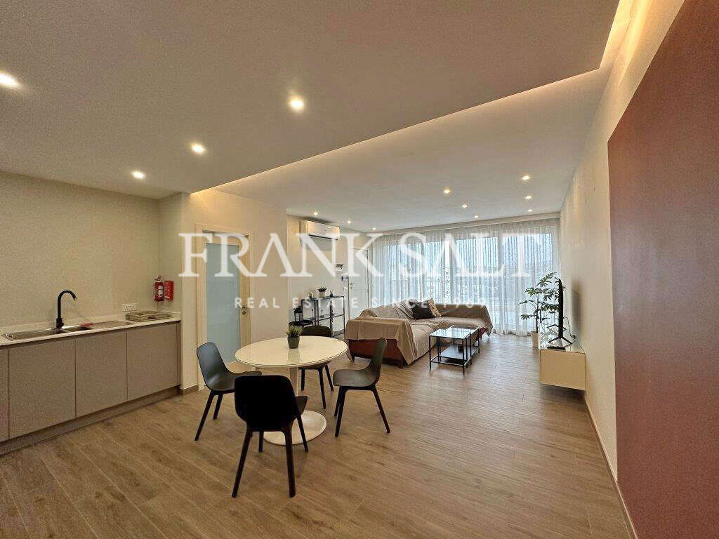 Пентхаус с 2 спальнями в Сан-Пауль-иль-Бахар, Мальта № 10873