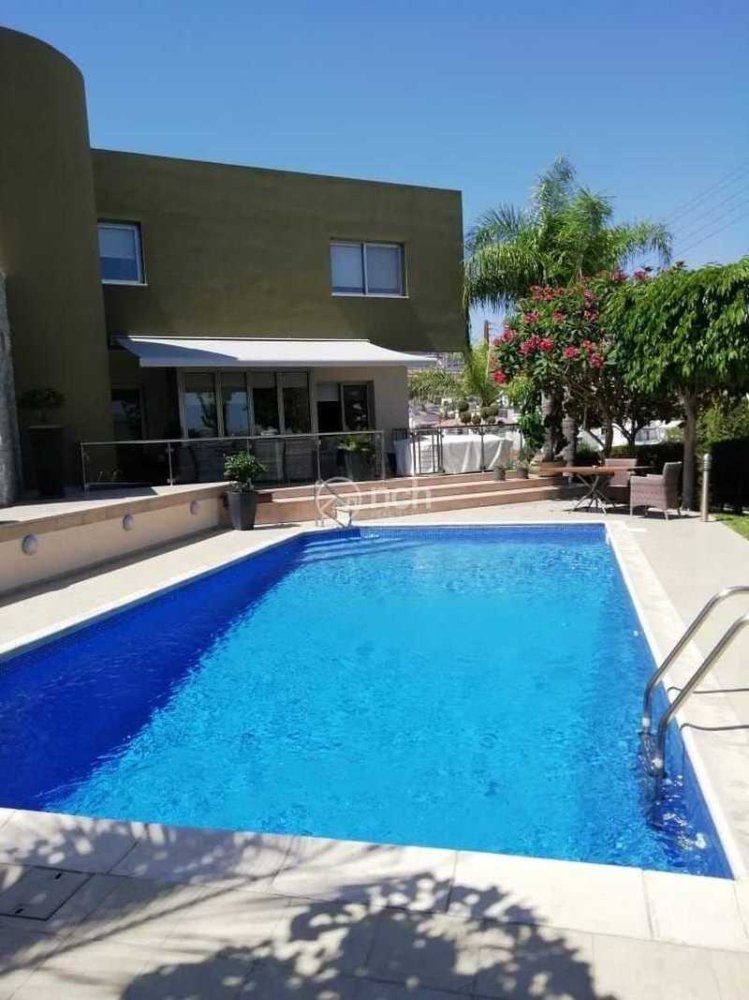 5 bedrooms House in Agios Athanasios, Cyprus No. 6749