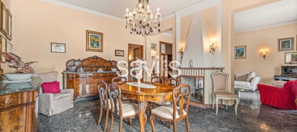 10 rooms Apartment in Florence, Italy No. 154698 2