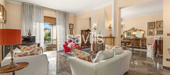 10 rooms Apartment in Florence, Italy No. 154698 3