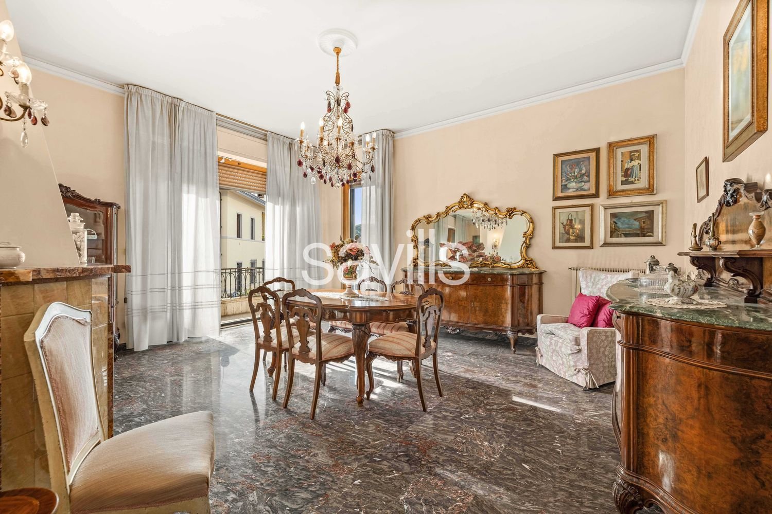10 rooms Apartment in Florence, Italy No. 154698