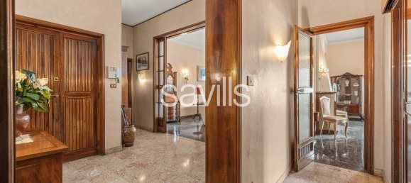 10 rooms Apartment in Florence, Italy No. 154698 16