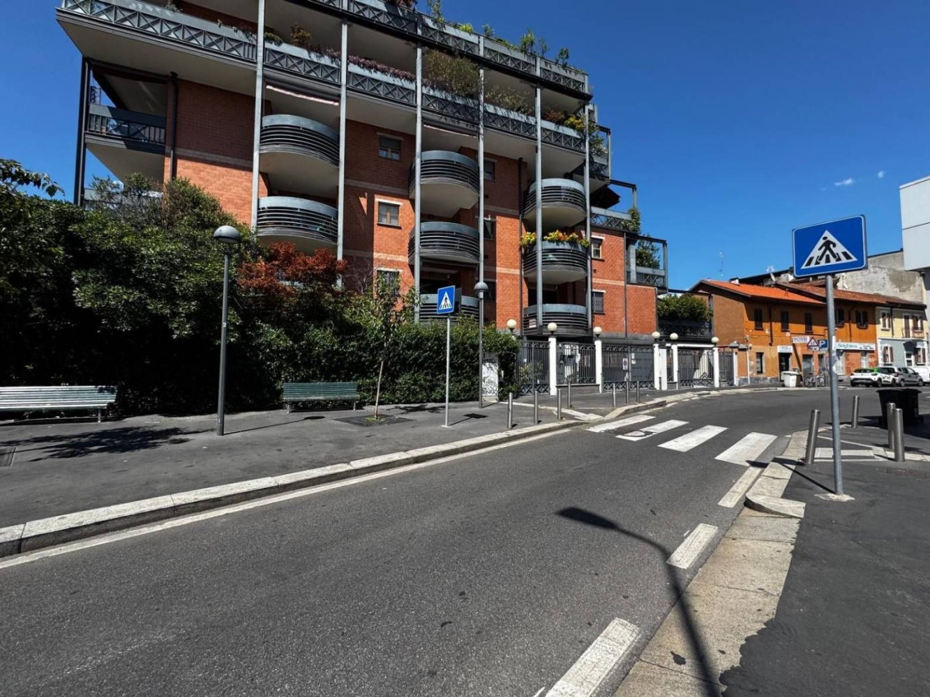 Garage in Milan, Italy 16m², Nr. 379390