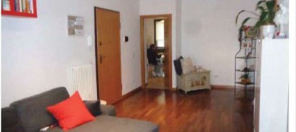 5-salle Appartement à Porto San Giorgio, Italy No. 93337 11