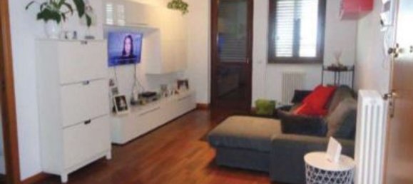 5-salle Appartement à Porto San Giorgio, Italy No. 93337 3