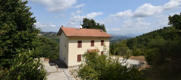 Дом с 9 комнатами в Губбио, Италия № 152013 7