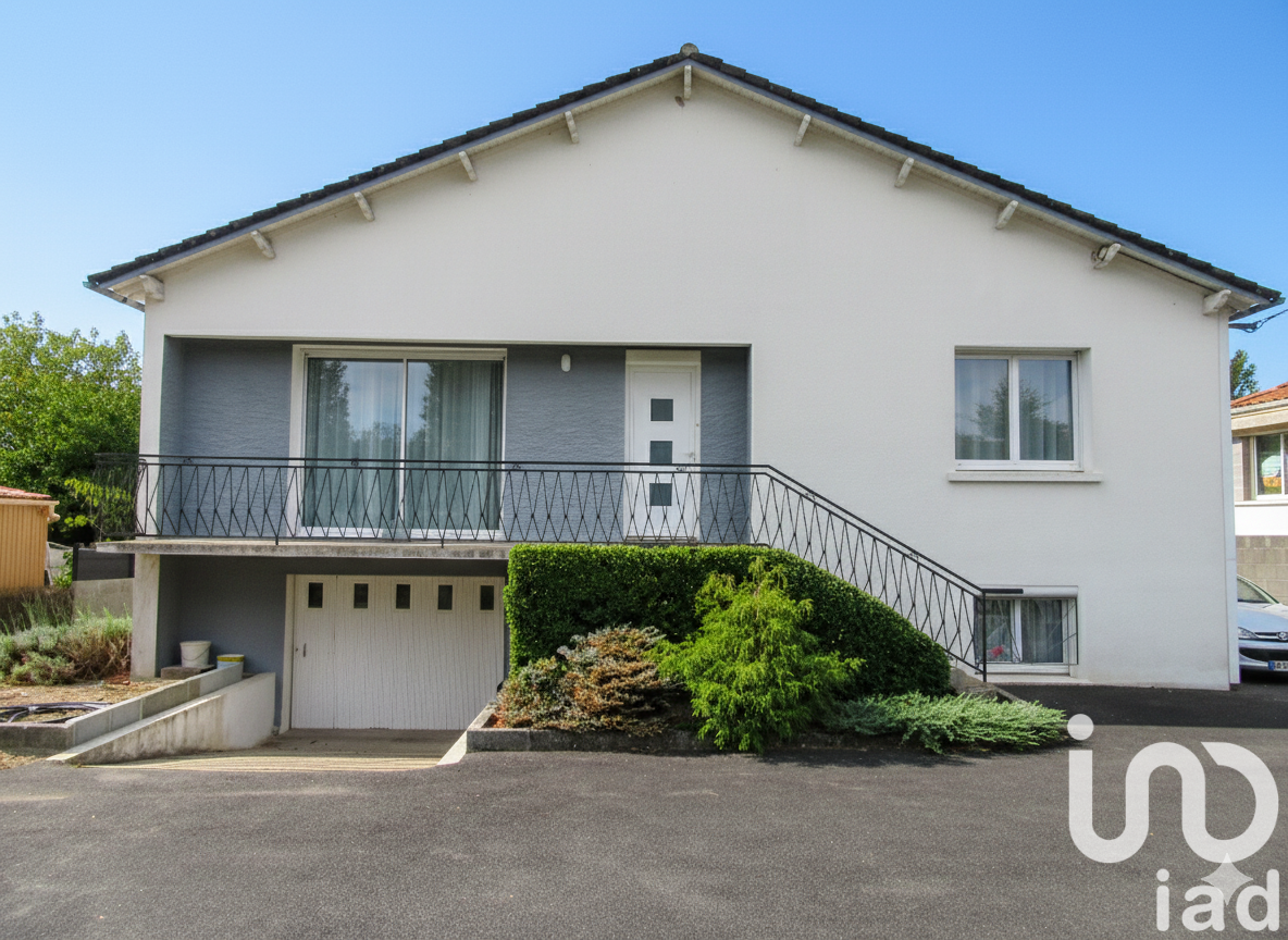 3 Schlafzimmer Haus in Bressuire, France, Nr. 333761