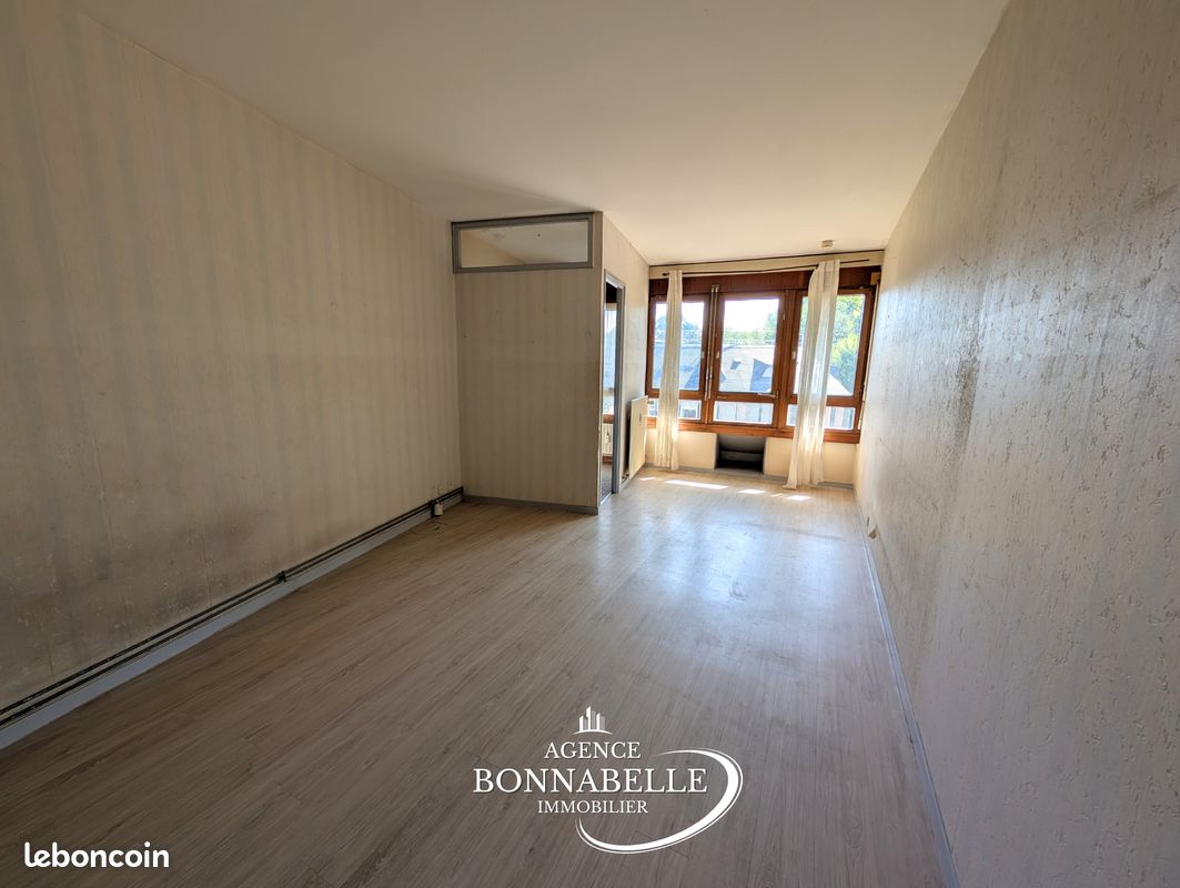 Estúdio em Vandoeuvre-les-Nancy, France N.º 328538