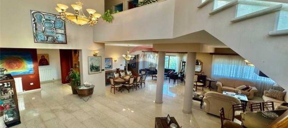 5 bedrooms Villa in Limassol, Cyprus No. 14740 12