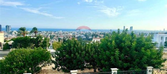 5 bedrooms Villa in Limassol, Cyprus No. 14740 16