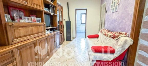 3-salle Appartement à Marino, Italy No. 28249 2