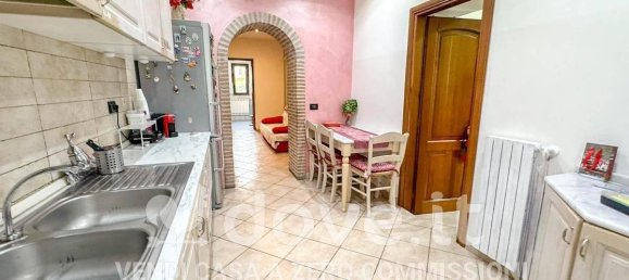 3-salle Appartement à Marino, Italy No. 28249 5