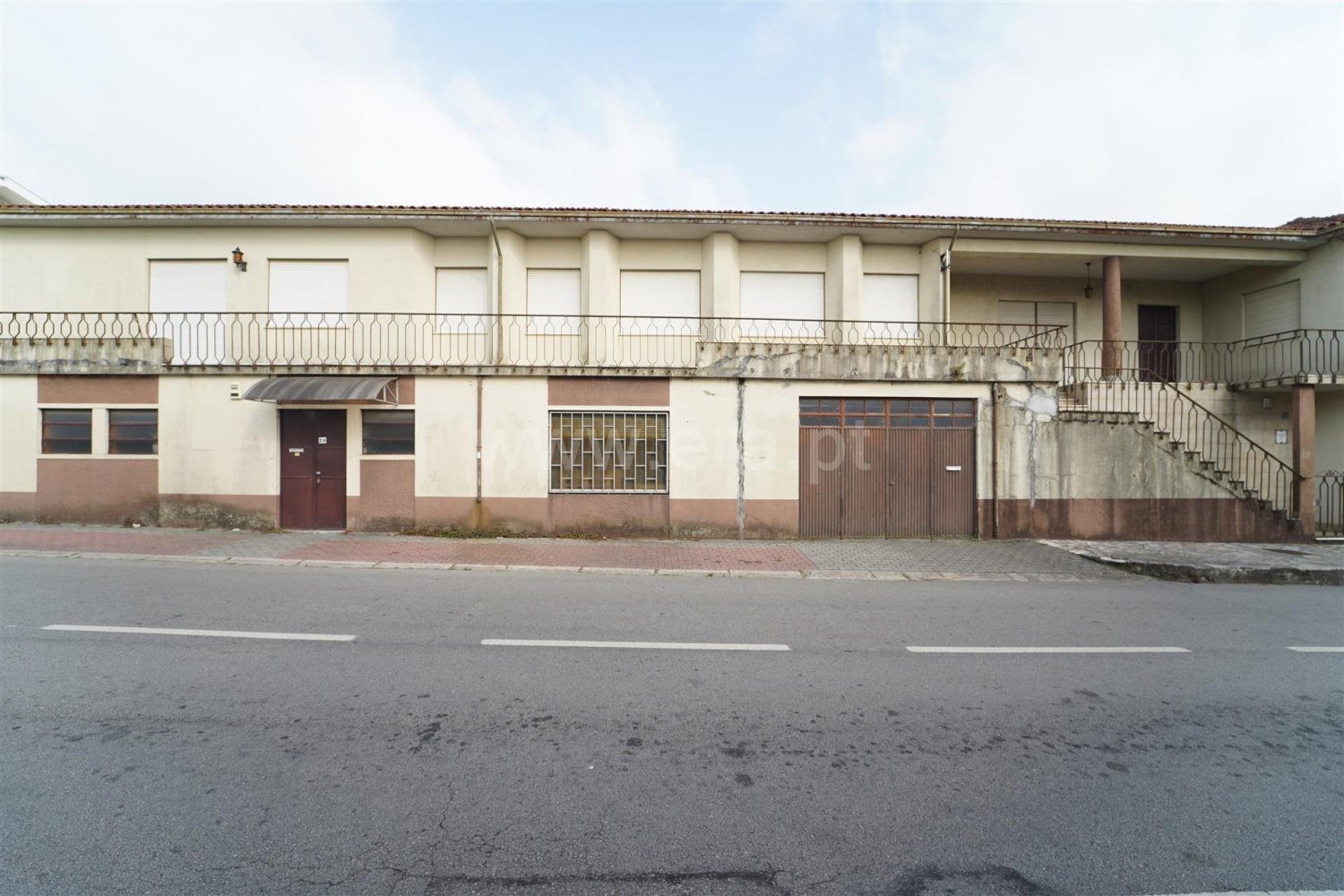 250m² Building in Santa Maria da Feira, Portugal No. 192710