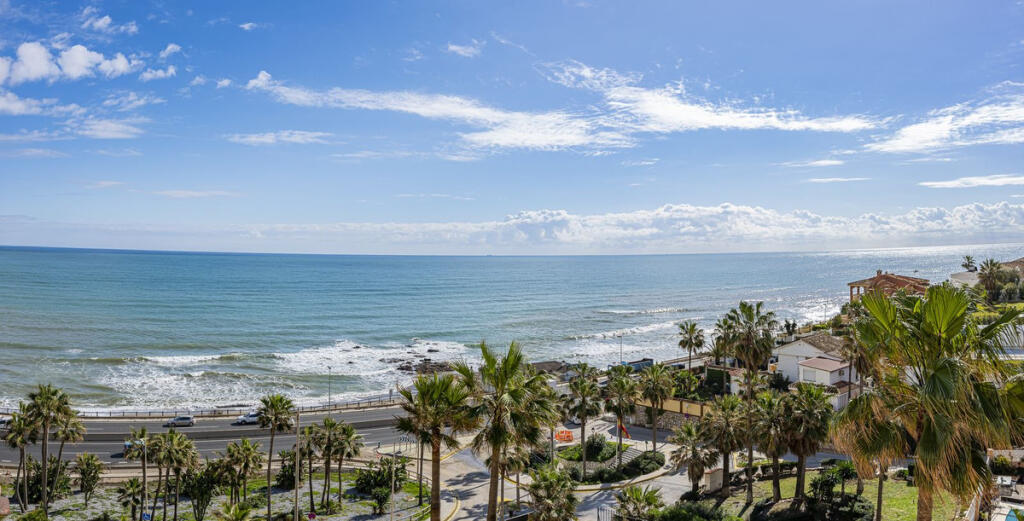 Apartamento de 2 dormitorios en Mijas, Spain No. 185411