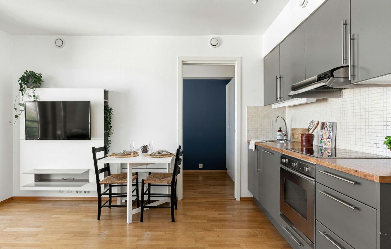 3 rooms Apartment in Follonica, Italy No. 49579