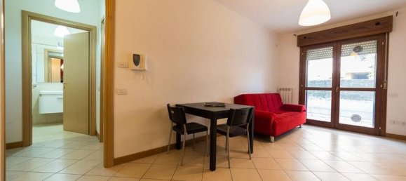 2 rooms Apartment in Rome, Italy No. 26565 6