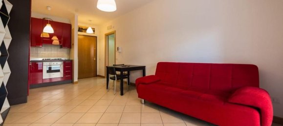 2 rooms Apartment in Rome, Italy No. 26565 3