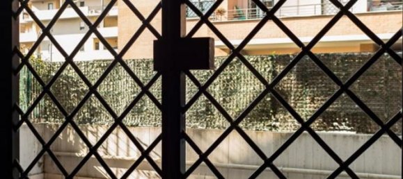 2 rooms Apartment in Rome, Italy No. 26565 7