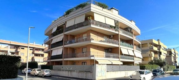 2 rooms Apartment in Rome, Italy No. 26565 2